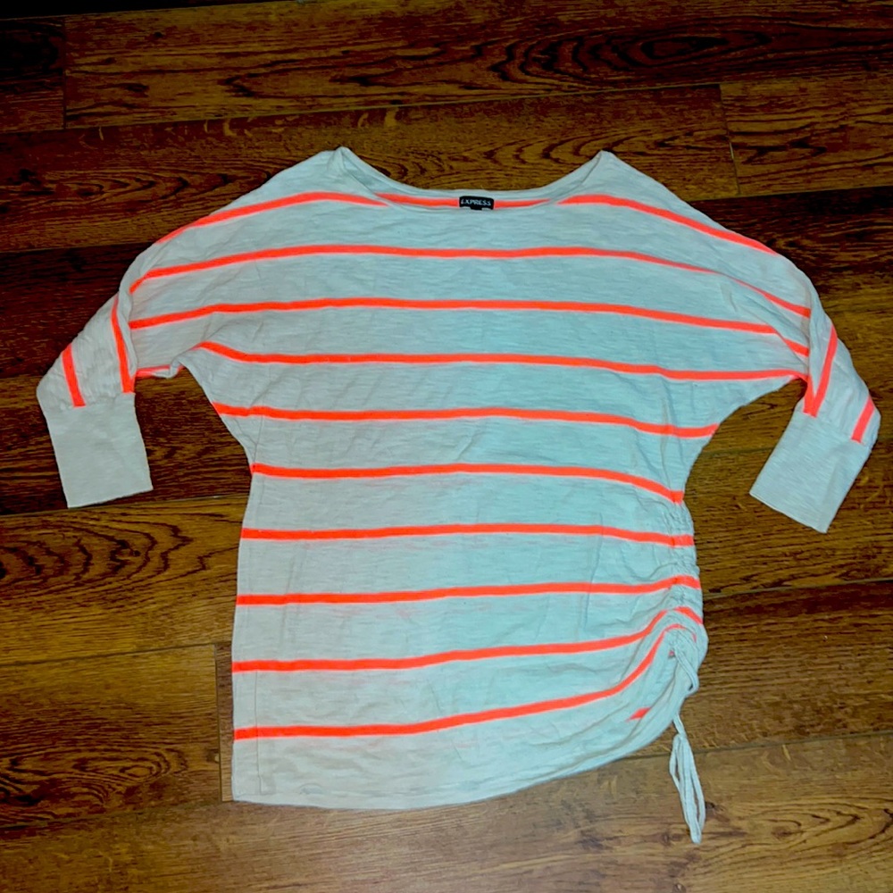 Express Brand Women’s Boatneck lightweight Sweater Size Large